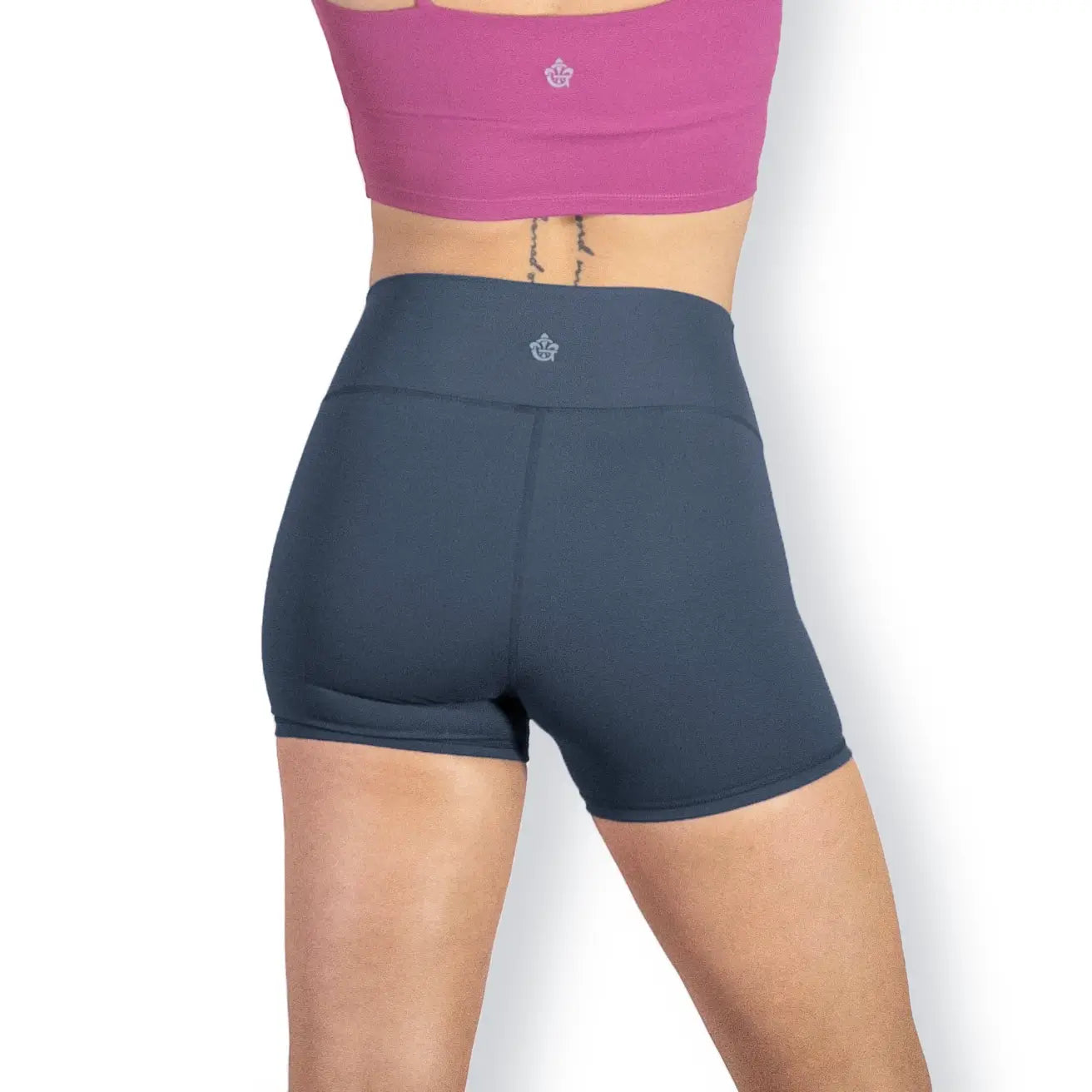 Foundation 3.5" Short